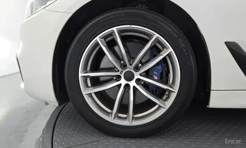 BMW 530i xDrive M Sport Package Plus 2017