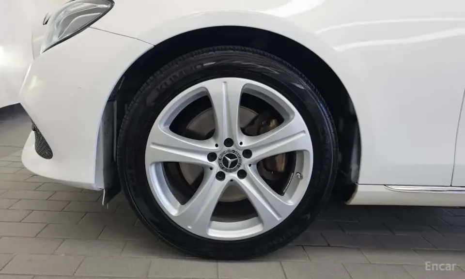 Mercedes-Benz E 220 E220d Avantgarde 2018