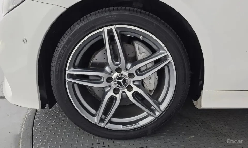Mercedes-Benz E 220 E220d Coupe 2017
