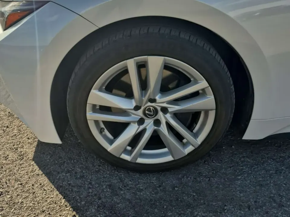 Lexus IS 300 2021
