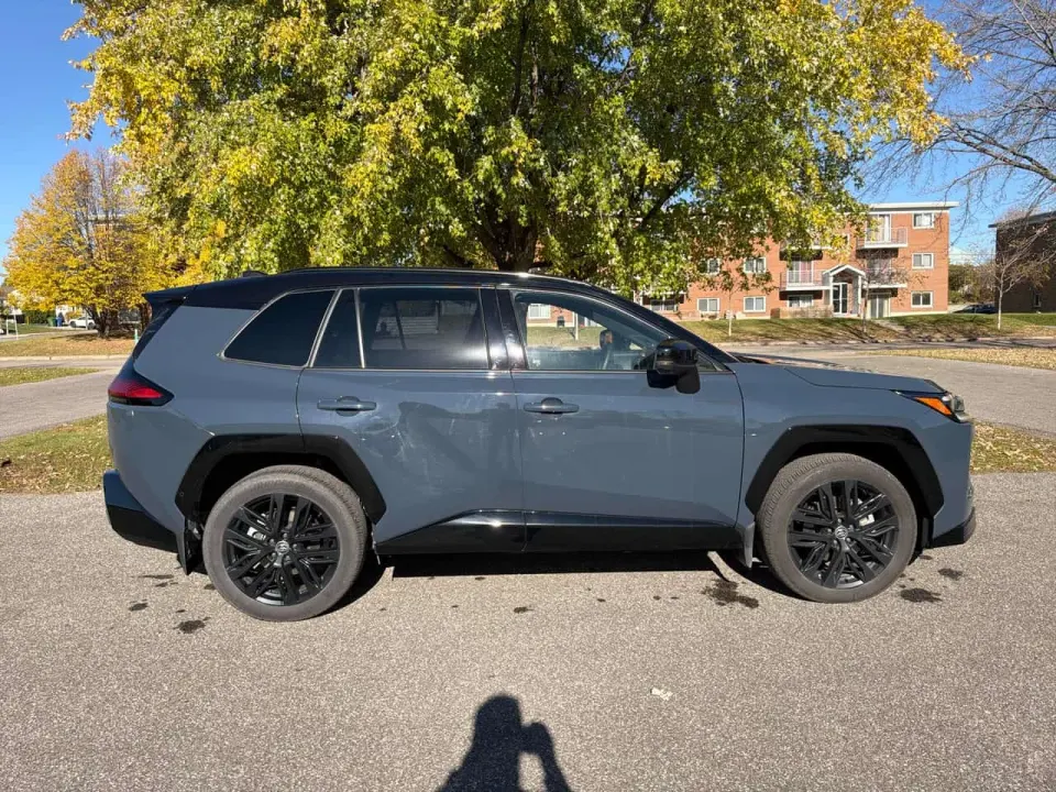 Toyota Rav4 XSE AWD 2026