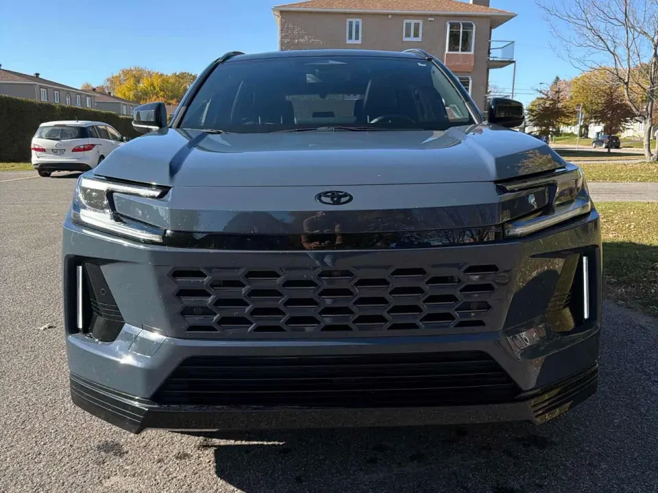 Toyota Rav4 XSE AWD 2026