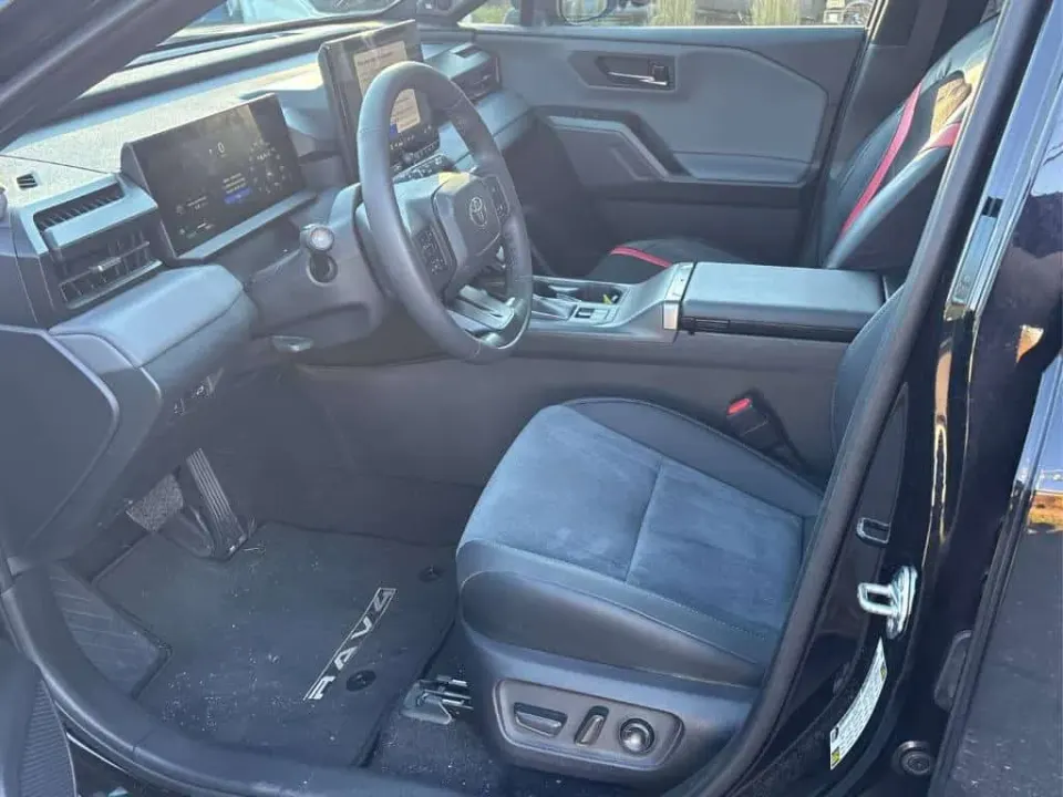 Toyota Rav4 XSE AWD 2026
