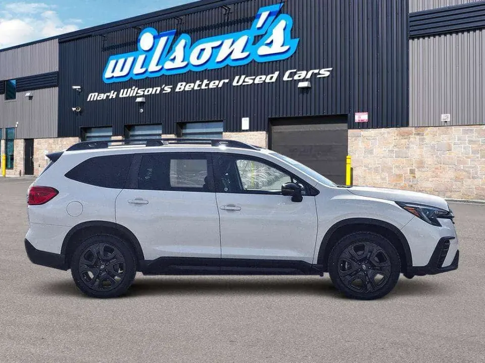 Subaru Ascent Onyx AWD | 7 Seater | Leather | Heated Seats + Steering | Panoramic Sunroof | Eyesight | BSM & More! 2023