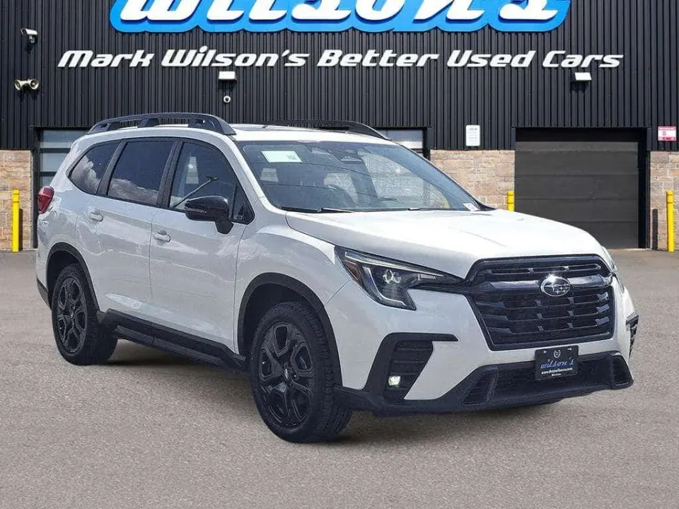 Subaru Ascent Onyx AWD | 7 Seater | Leather | Heated Seats + Steering | Panoramic Sunroof | Eyesight | BSM & More! 2023