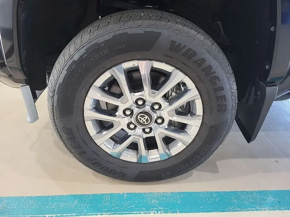 Toyota Tacoma 4x4 Double Cab Auto Sb Hybrid Double Cab Limited 2025