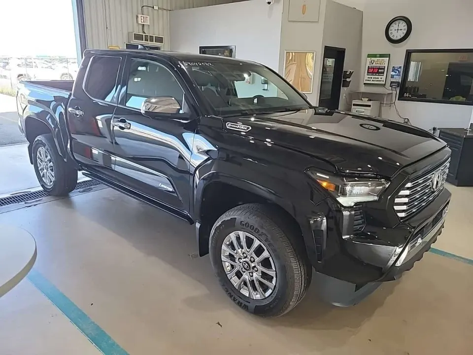 Toyota Tacoma 4x4 Double Cab Auto Sb Hybrid Double Cab Limited 2025