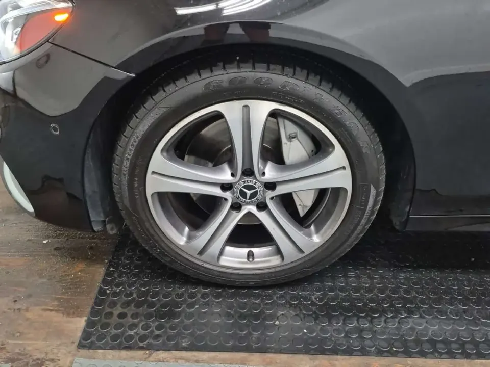 Mercedes-Benz 4matic Sedan E 300 2019