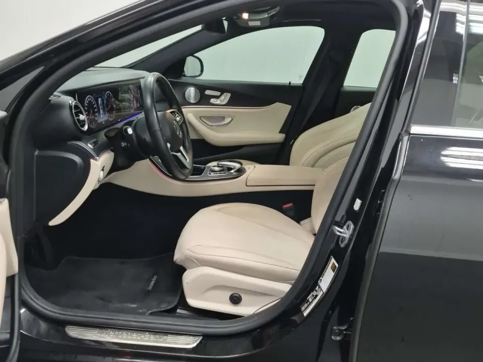 Mercedes-Benz 4matic Sedan E 300 2019