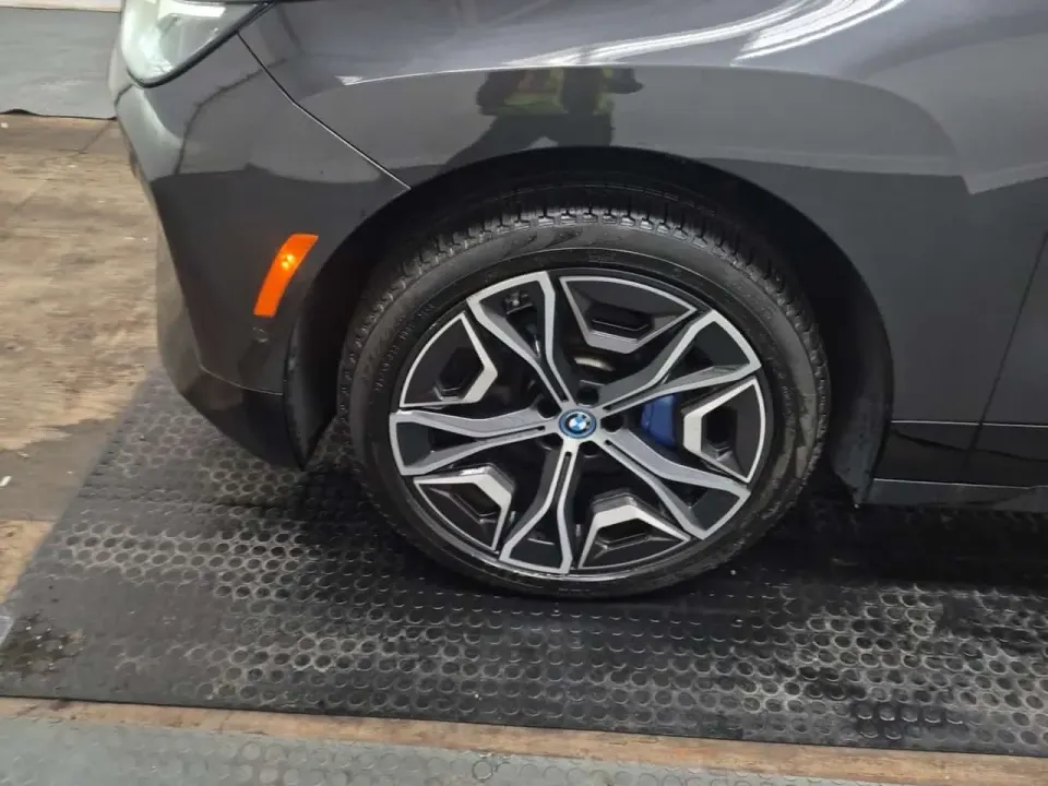 BMW iX Sports Activity Vehicle Xdrive40 2023