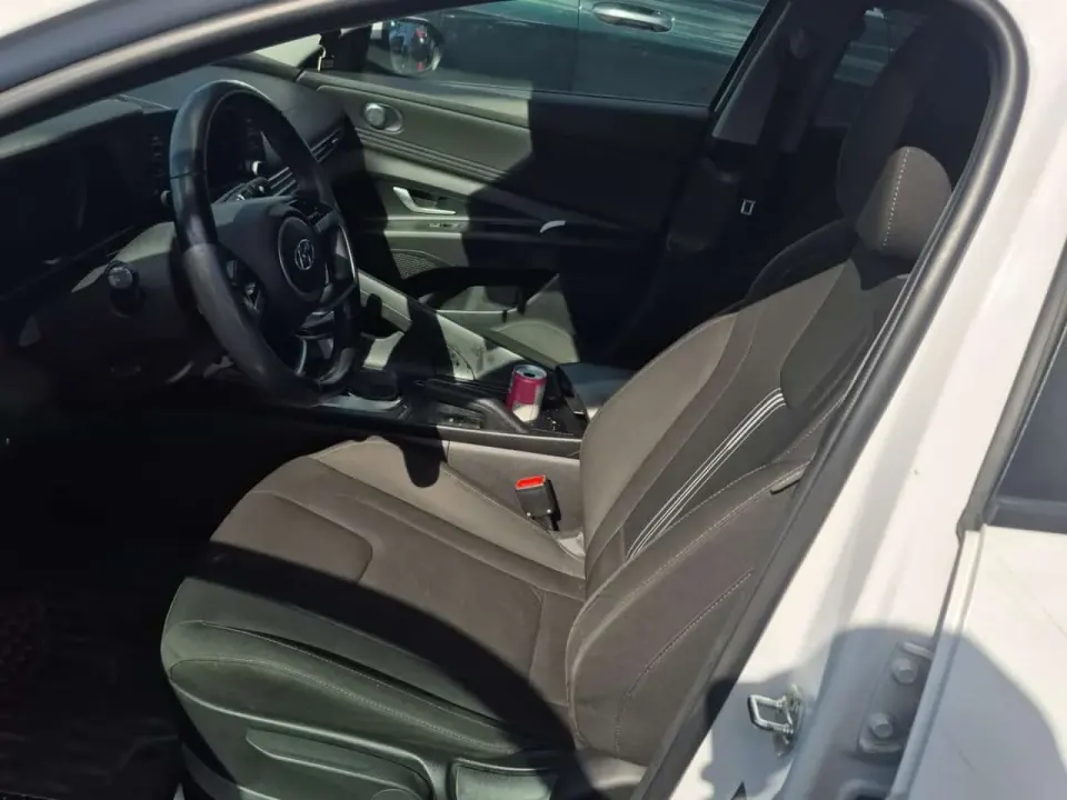 Hyundai Elantra Ivt W/sun & Tech Package Preferred 2021