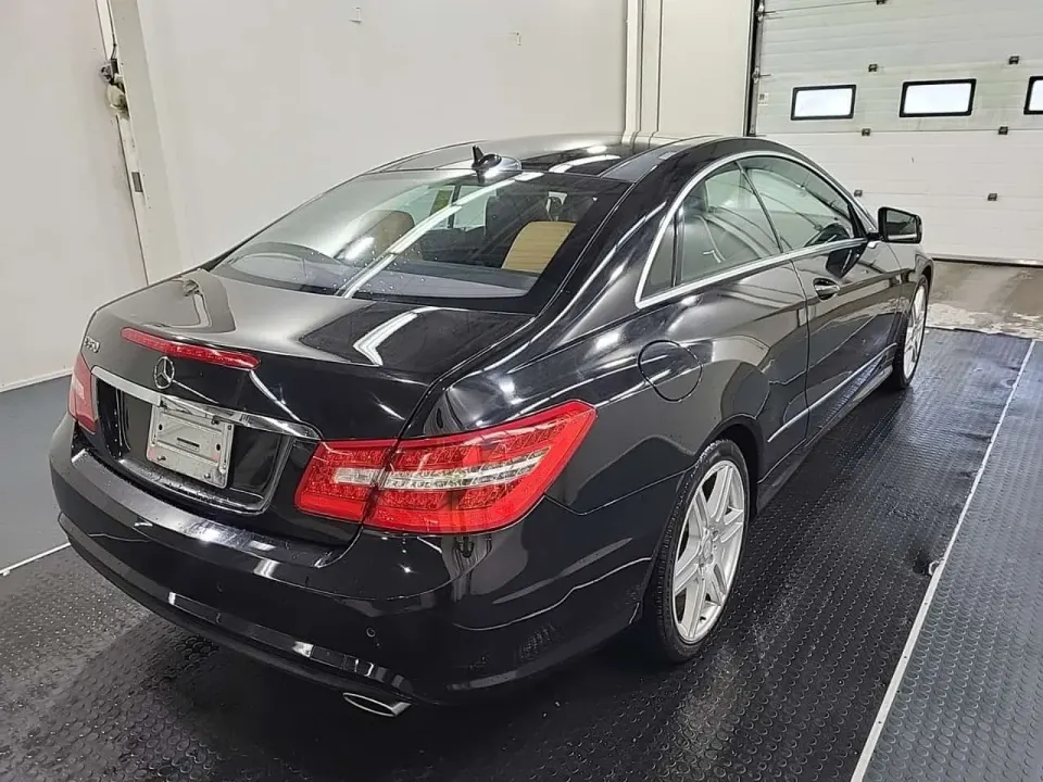 Mercedes-Benz 2dr Cpe Rwd E 350 2011