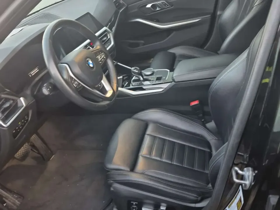 BMW Sedan 330i Xdrive 2020
