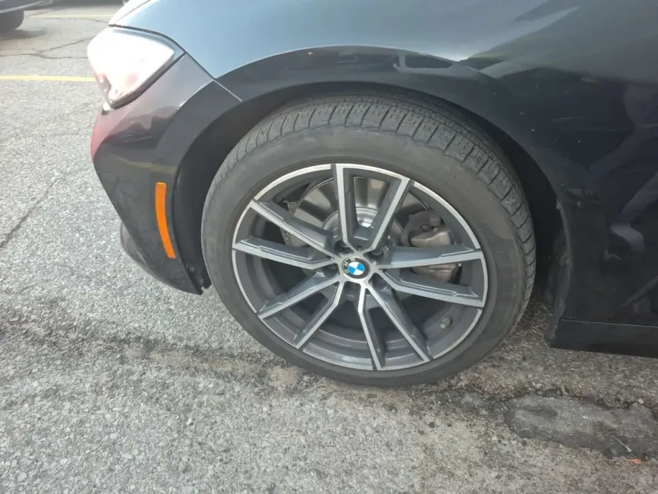 BMW Sedan 330i Xdrive 2020