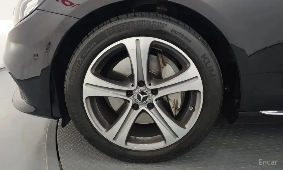Mercedes-Benz E 300 E300 Avantgarde 2019