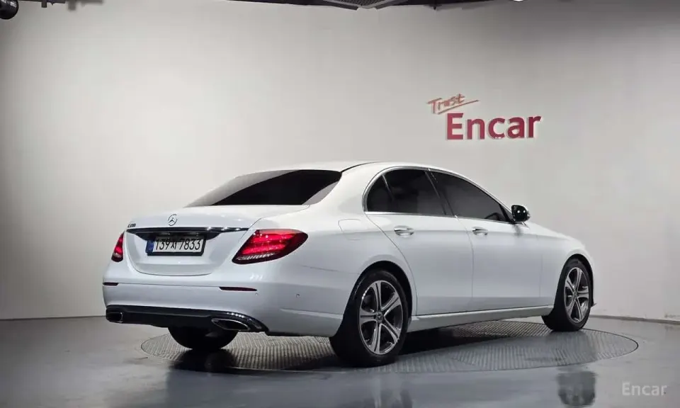Mercedes-Benz E 300 E300 Avantgarde 2019