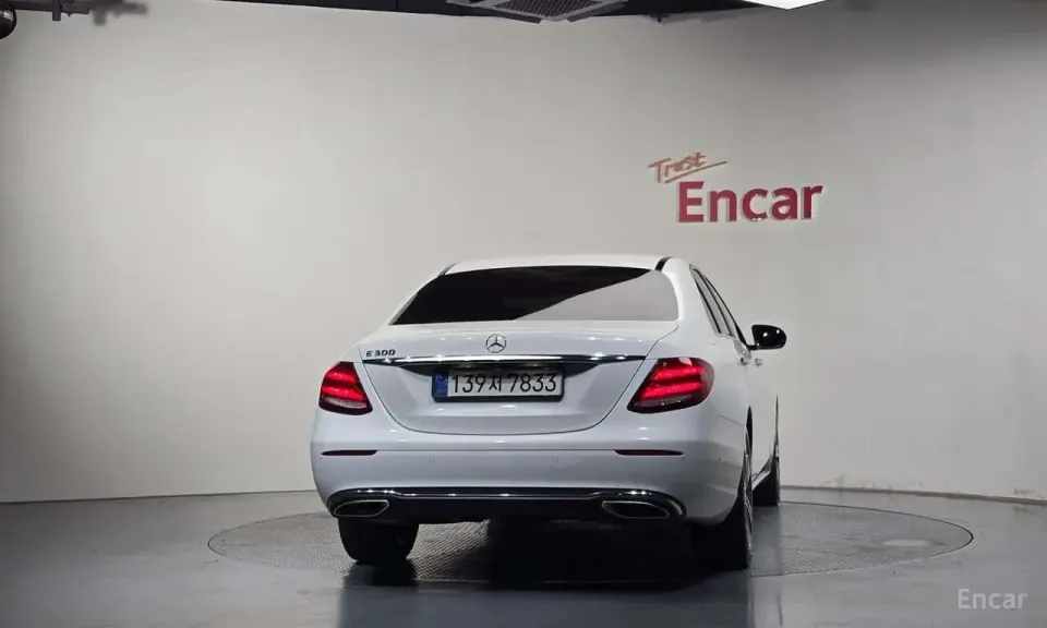 Mercedes-Benz E 300 E300 Avantgarde 2019