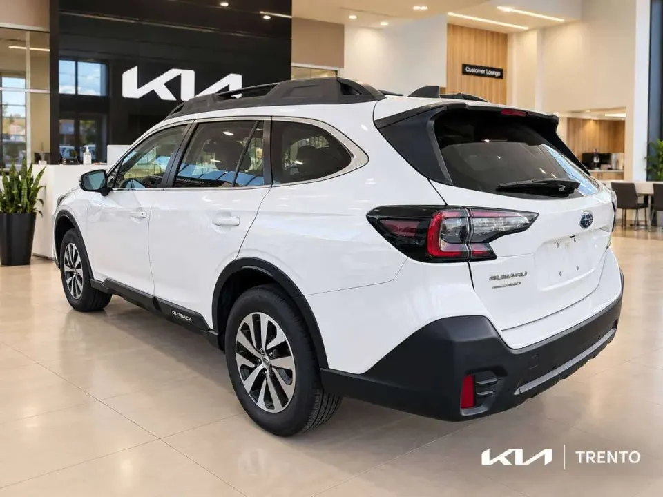 Subaru Outback 2.5i Touring | Super Low Km | Sunroof | AppleCarplay | 2020