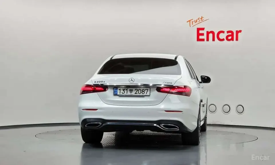 Mercedes-Benz E 220 E220d 4MATIC AMG Line 2020