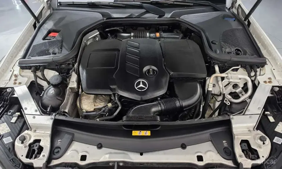 Mercedes-Benz E 220 E220d 4MATIC AMG Line 2020