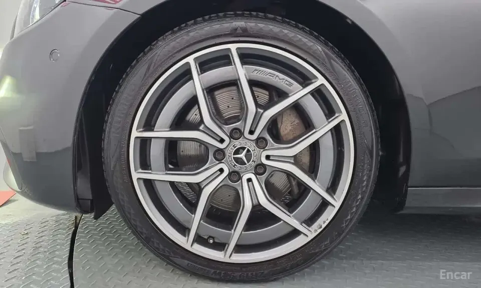 Mercedes-Benz E 220 E220d 4MATIC AMG Line 2021