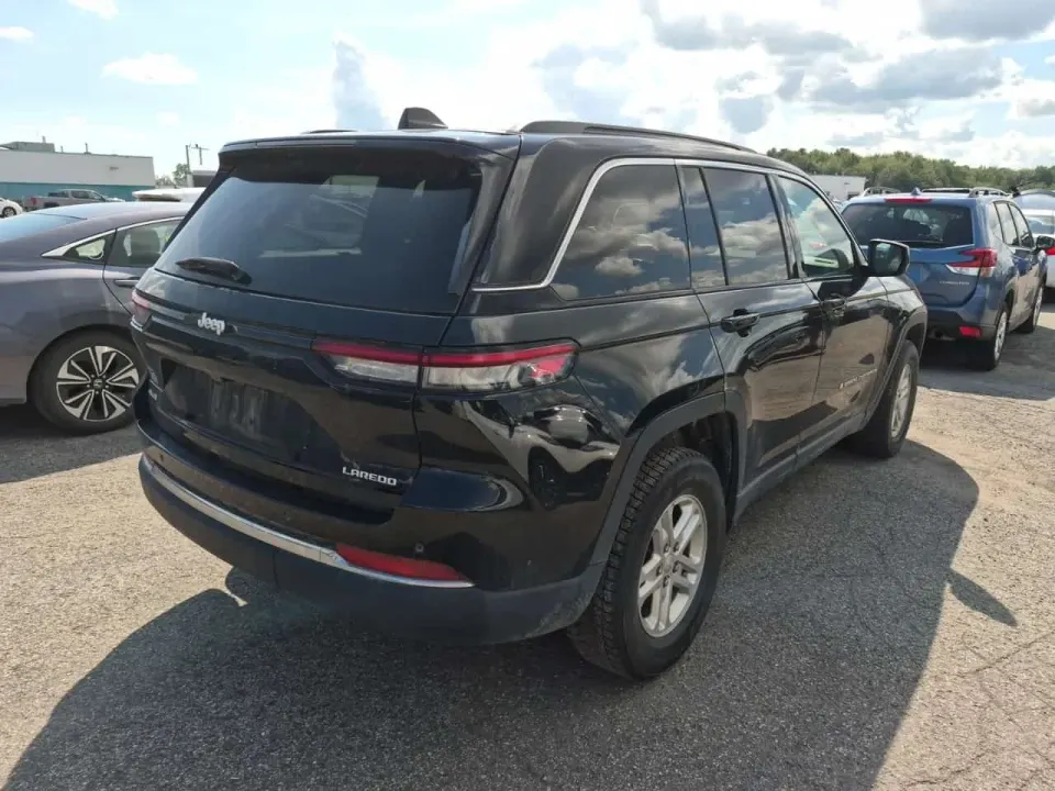 Jeep Grand cherokee LAREDO 2024