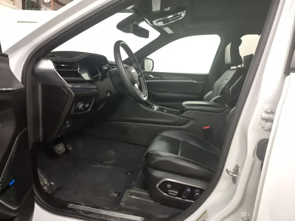 Jeep Grand cherokee OVERLAND 2023