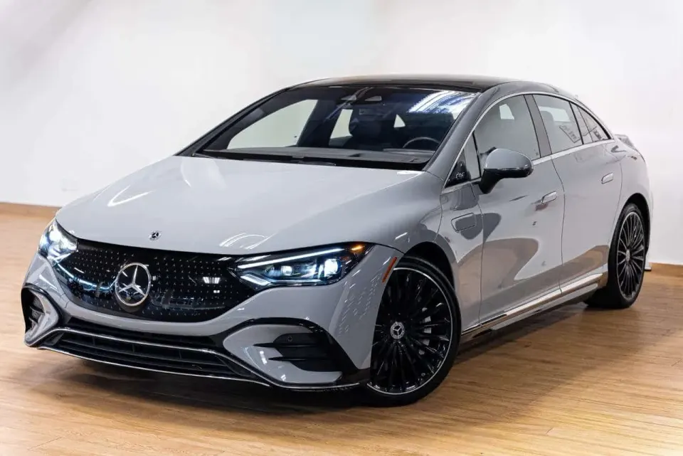 Mercedes-Benz EQE 350 ** PLUS DE 22,000$ EN OPTIONS ** AMG Line Exterior Package (Sport Package) * Exclusive Trim * MANUFAKTUR Alpine Grey (n 2023