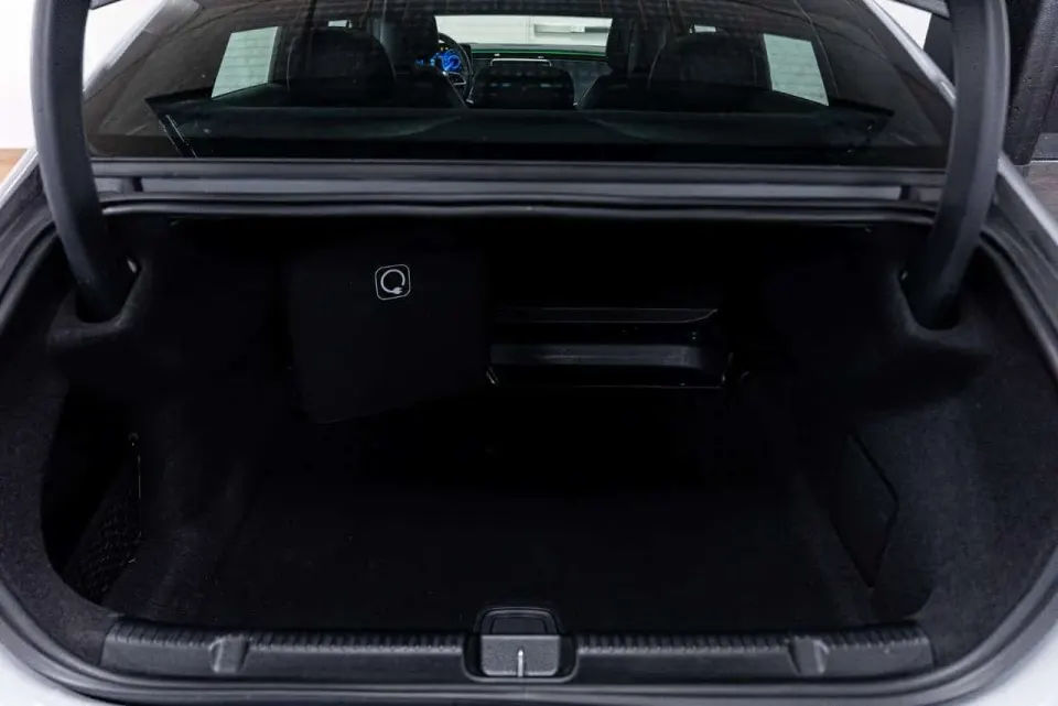 Mercedes-Benz EQE 350 ** PLUS DE 22,000$ EN OPTIONS ** AMG Line Exterior Package (Sport Package) * Exclusive Trim * MANUFAKTUR Alpine Grey (n 2023