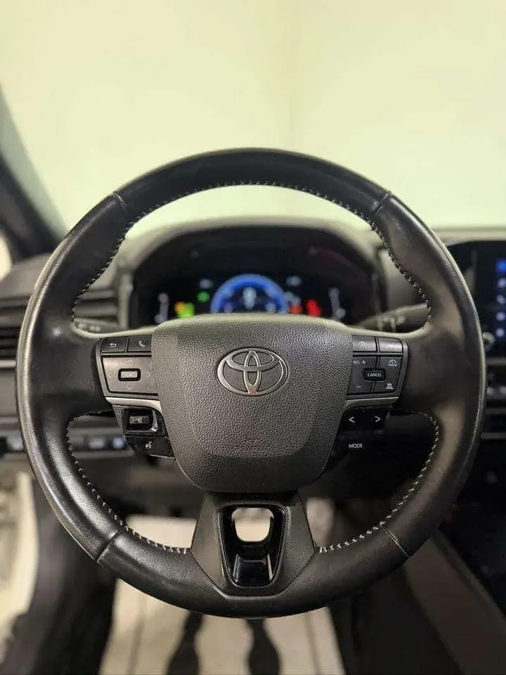 Toyota Camry 2.5 Hybrid SE HYBRID | ADAPTIVE CRUISE | CARPLAY | LEATHER 2025