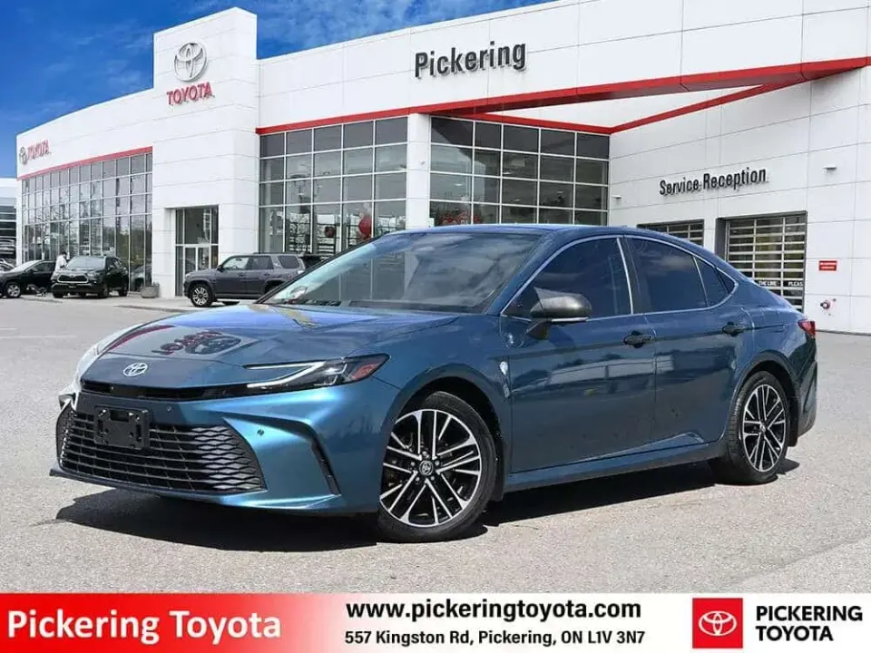 Toyota Camry 2.5 Hybrid XLE 2025