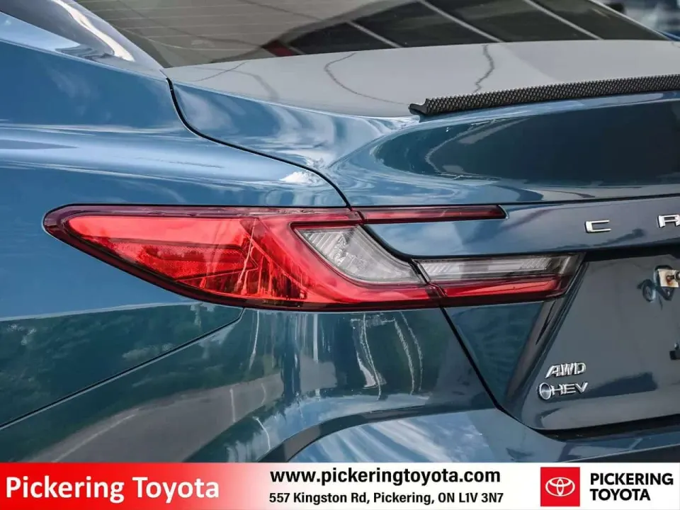 Toyota Camry 2.5 Hybrid XLE 2025