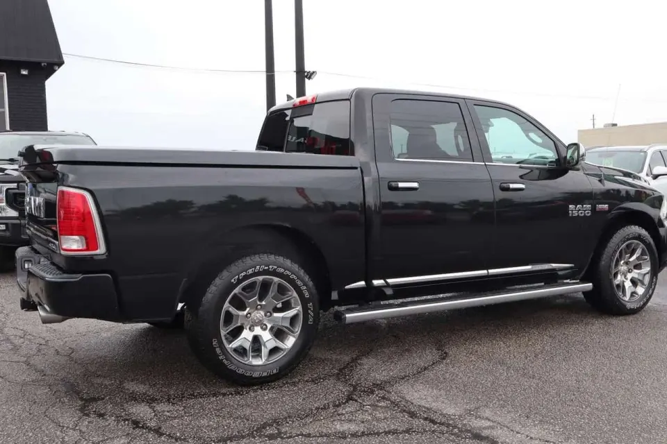 Dodge RAM 1500 Limited Crew Cab 4WD | No Accidents | Certified | Local Ontario Vehicle 2018