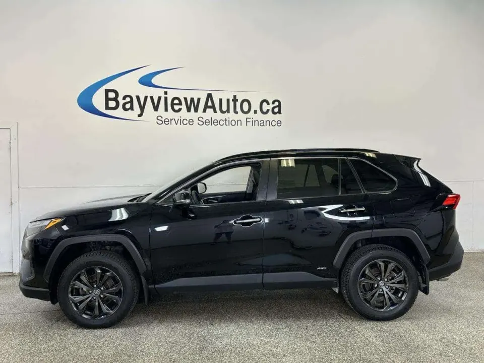 Toyota Rav4 2.5 Hybrid LIMITED/HYBRID/AWD/LEATHER/NAVI/ROOF/1 OWNER LEASE RETURN! 2023