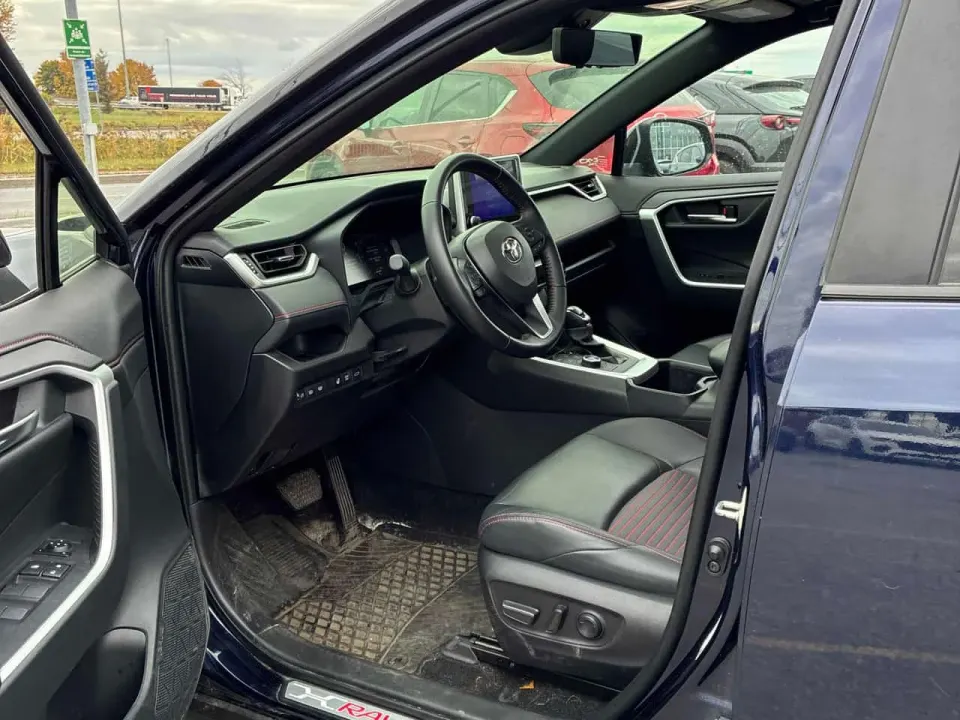 Toyota Rav4 XSE AWD 2025