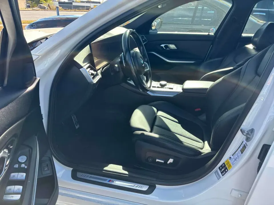 BMW 330i xDrive 2023