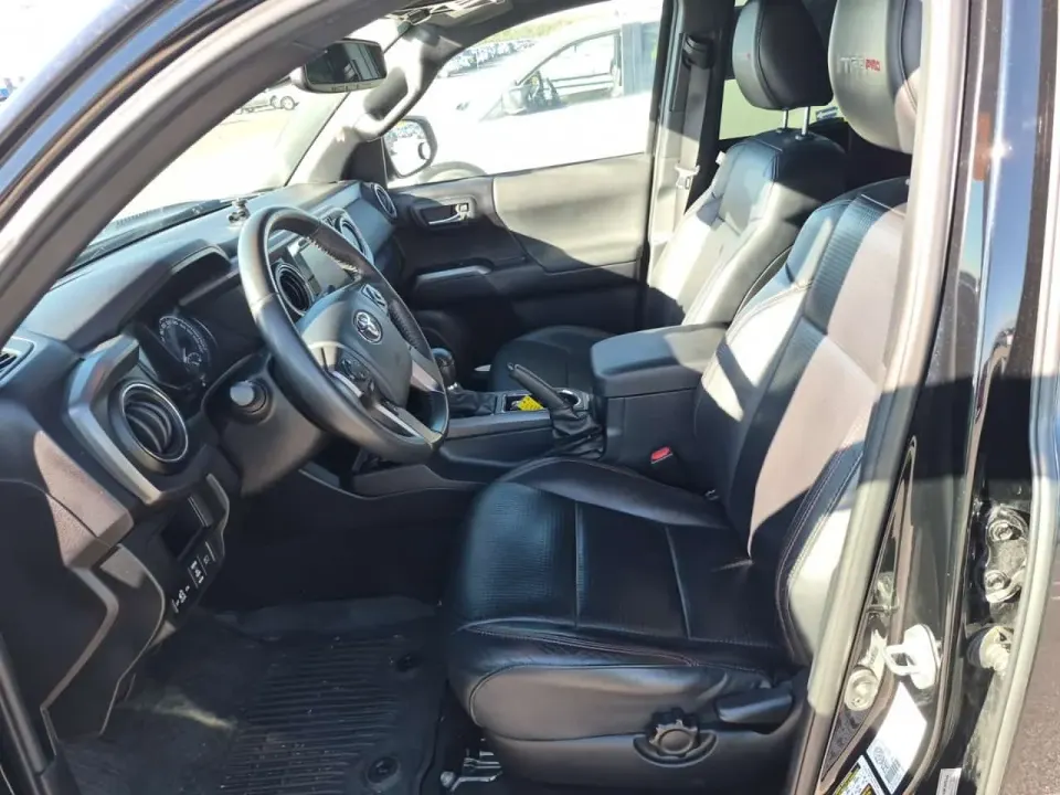 Toyota Tacoma TRD OFF ROAD CREW CAB SHORT BED 2019