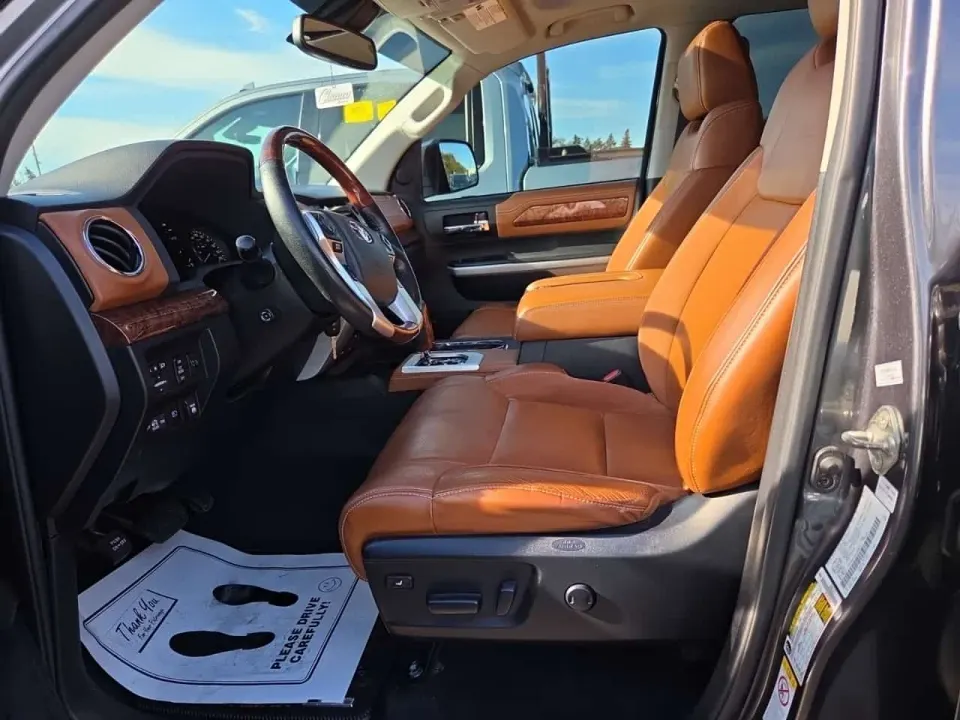 Toyota Tundra 4x4 Crewmax 5.7l Platinum Crew Cab Short Bed 2019
