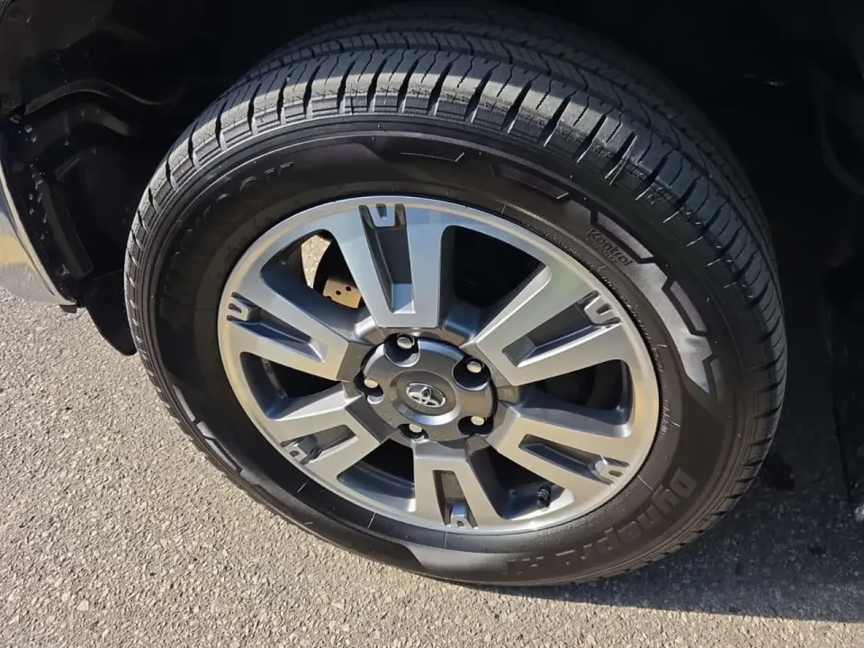 Toyota Tundra 4x4 Crewmax 5.7l Platinum Crew Cab Short Bed 2019