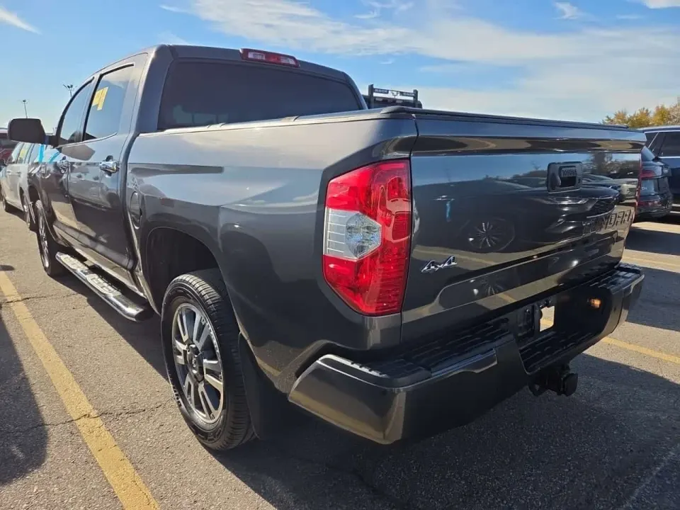 Toyota Tundra 4x4 Crewmax 5.7l Platinum Crew Cab Short Bed 2019