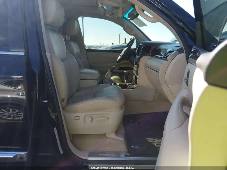Lexus LX 570 2013