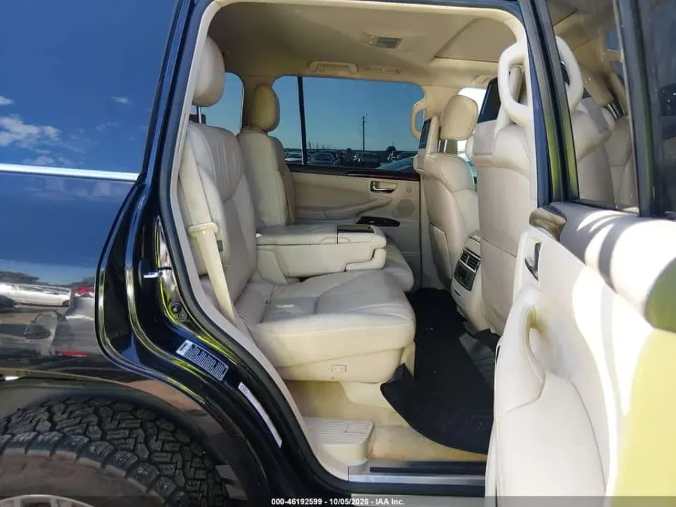 Lexus LX 570 2013