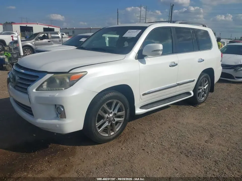 Lexus LX 570 2013