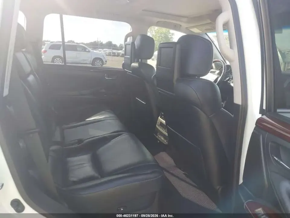 Lexus LX 570 2013
