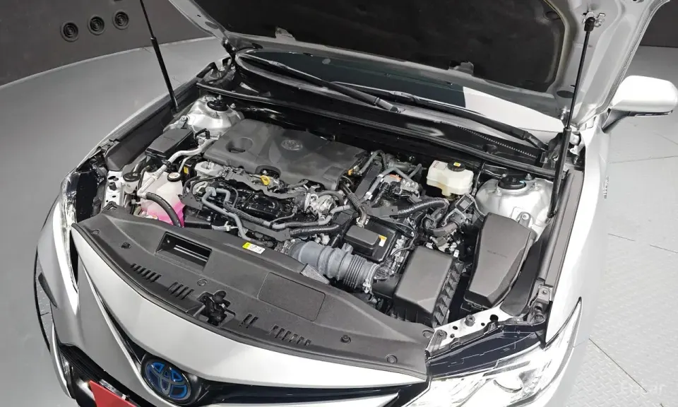 Toyota Camry 2.5 XLE Hybrid 2024