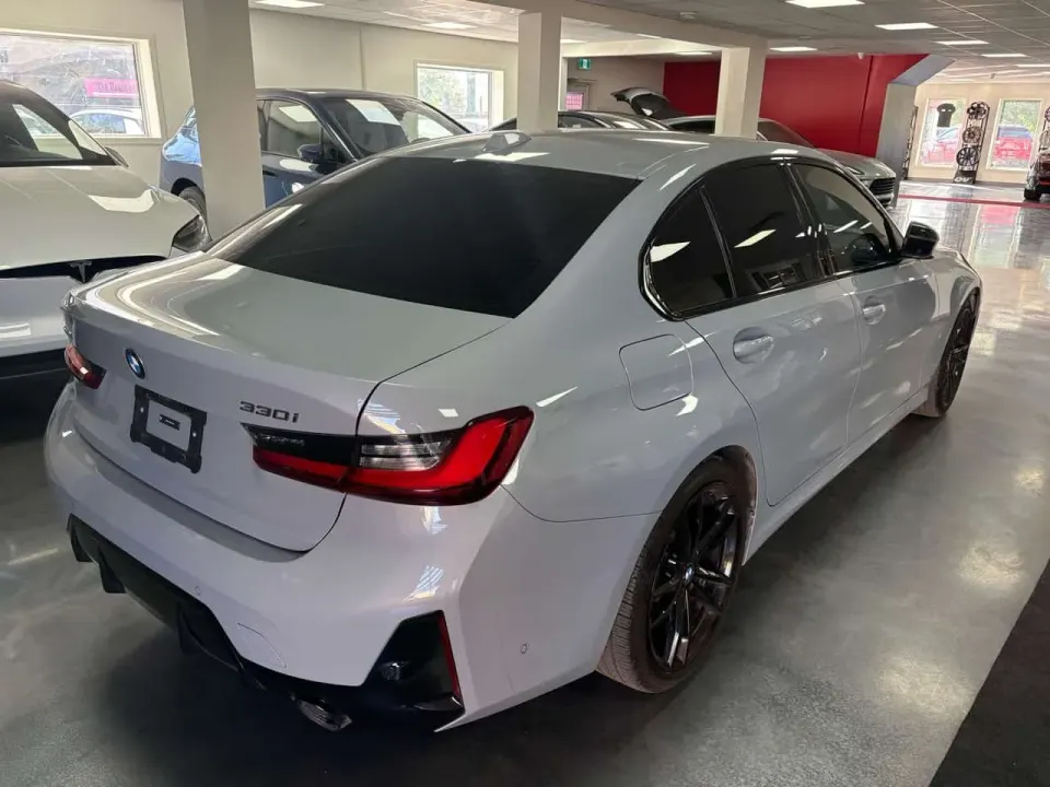 BMW 330i 330i xDrive Sedan 2024