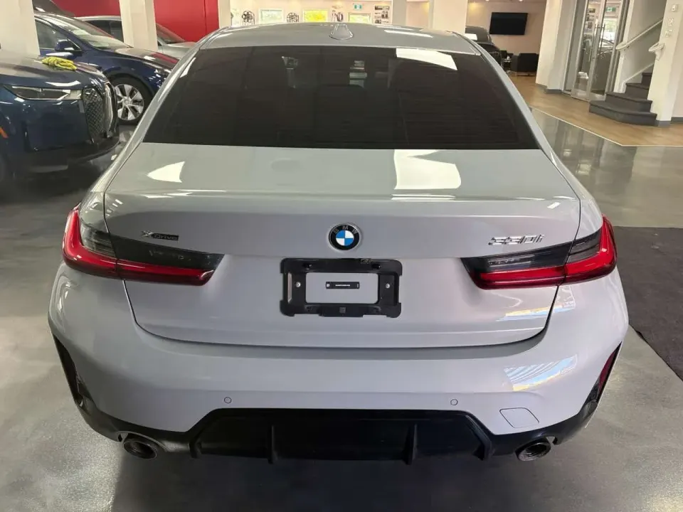 BMW 330i 330i xDrive Sedan 2024