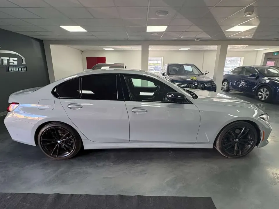 BMW 330i 330i xDrive Sedan 2024