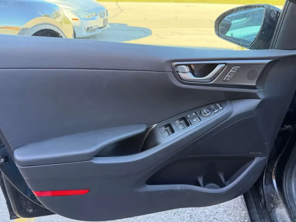 Hyundai Ioniq Ultimate Leather Navi Full EV Clean Carfax Certifi 2020